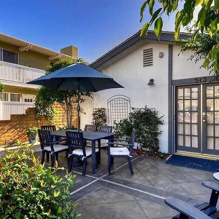 Villa 313 E Bay Ave A